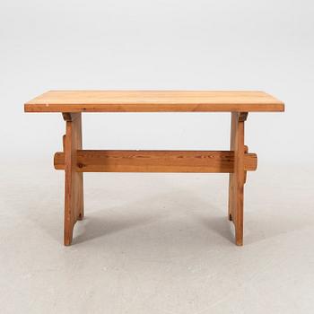 A 1940s pine table.