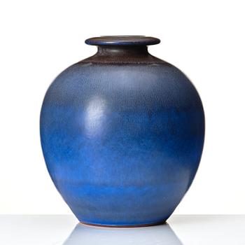 Berndt Friberg, a stoneware vase, Gustavsberg studio, Sweden 1965.