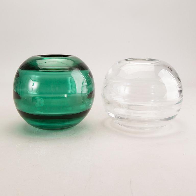 Edward Hald, Vaser 2 st, optikblåsta, Signerade Orrefors.