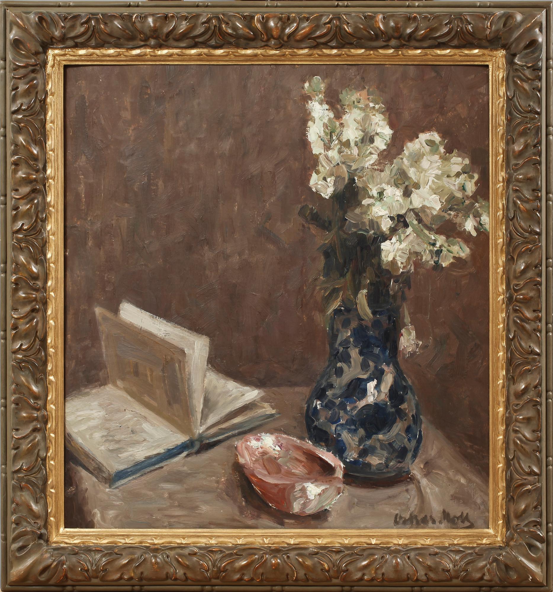 Oskar Moll, Stilleben med bok och blomster.