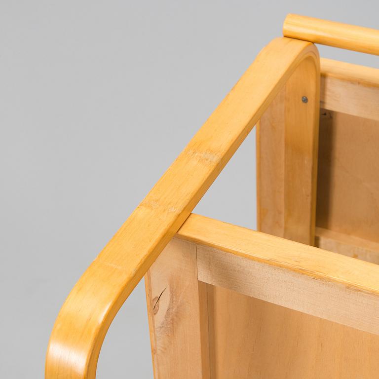 Alvar Aalto, serveringsvagn, modell 98, O.Y. Huonekalu- ja Rakennustyötehdas A.B. 1900-talets mitt.