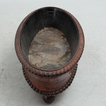 Jardinjär, stor modell, sent 1800-tal.