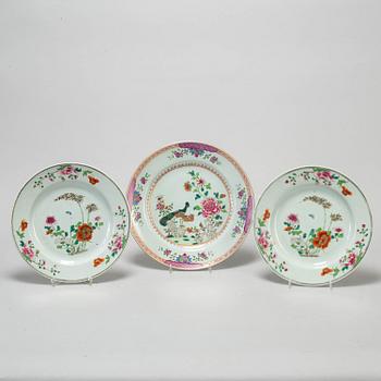 A famille rose serving dish and two plates, Qing dynasty, Qianlong (1736-95).