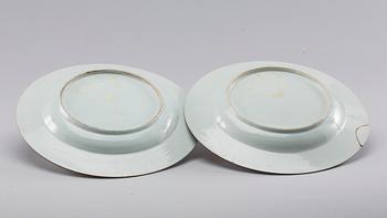 TWO IMARI PATTERN 18TH CENTURY PLATES.