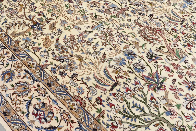 A carpet, Figural Nain, part silk, sk 9LAA, ca 355 x 249.