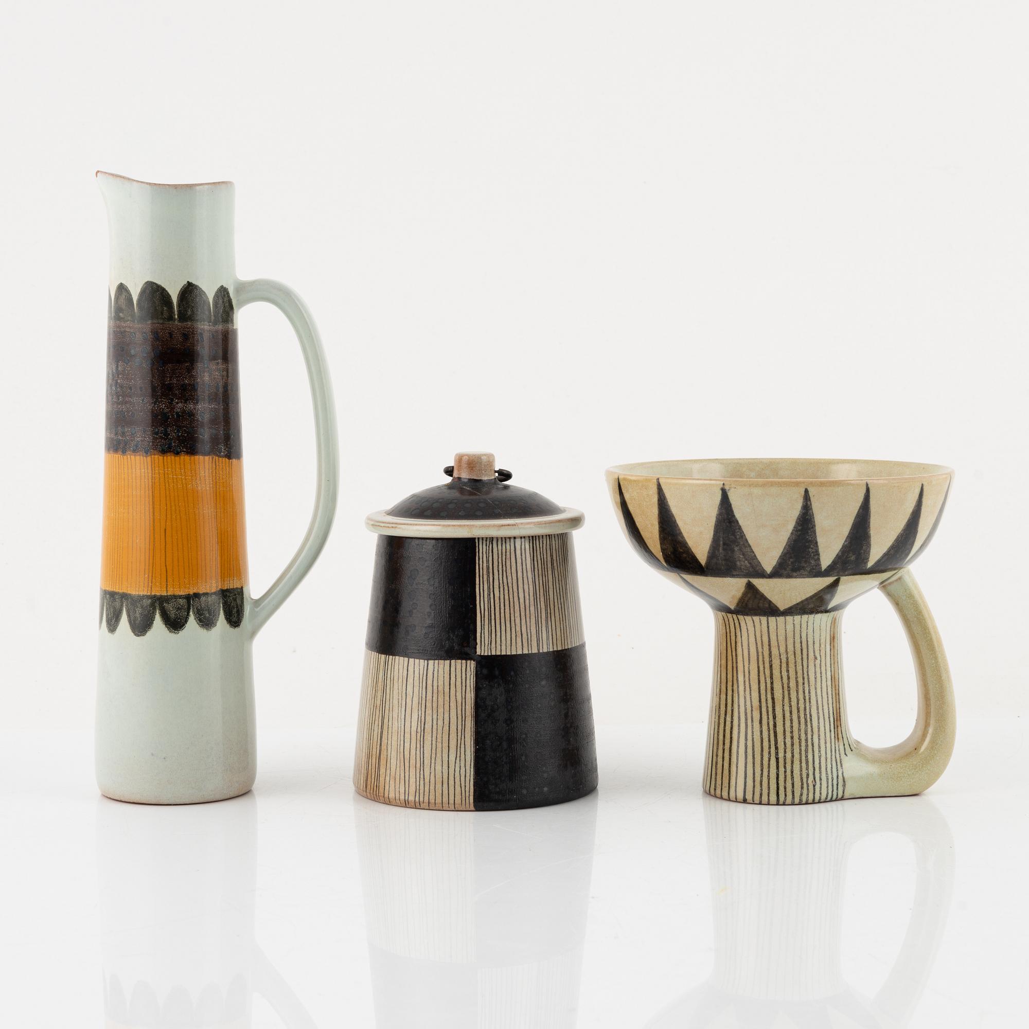 Carl-Harry Stålhane & Aune Laukkanen, a vase, a jug and a box with cover, 'Torro'-faience, Rörstrand.