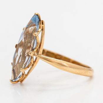 Ring, 18K guld och syntetisk spinell. Eino Westerback, Helsingfors, 1930.