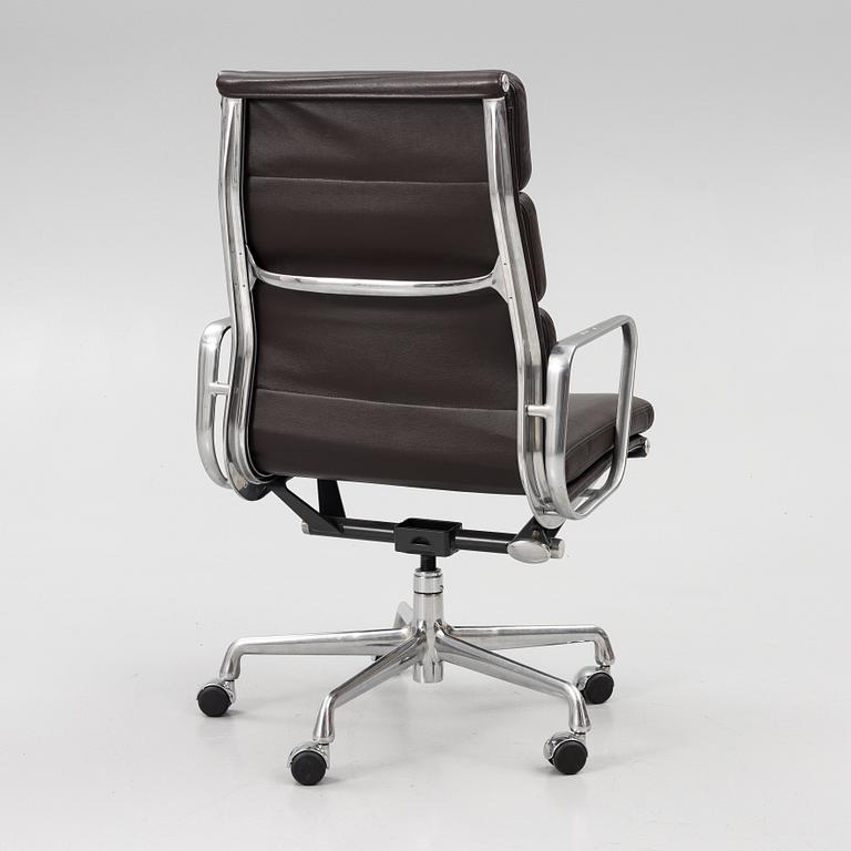 Charles & Ray Eames, kontorsstol, "Soft Pad Chair EA 219, high backrest", Herman Miller, 2000-tal.