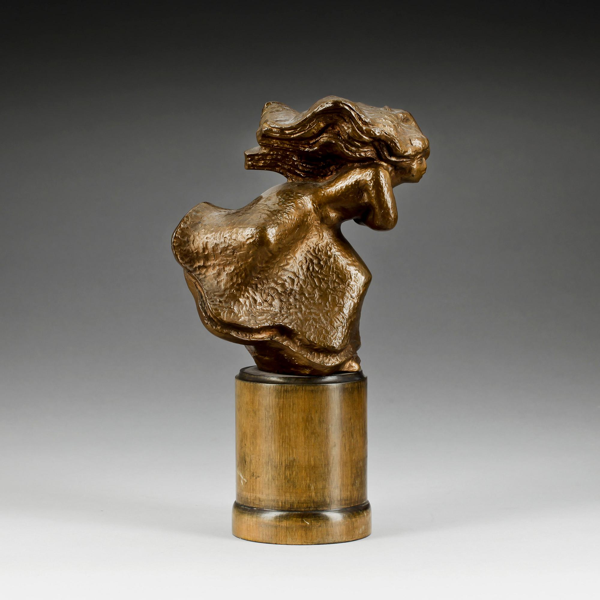 STIG BLOMBERG, skulptur, brons, "Kvinna i blåst", sign SB.