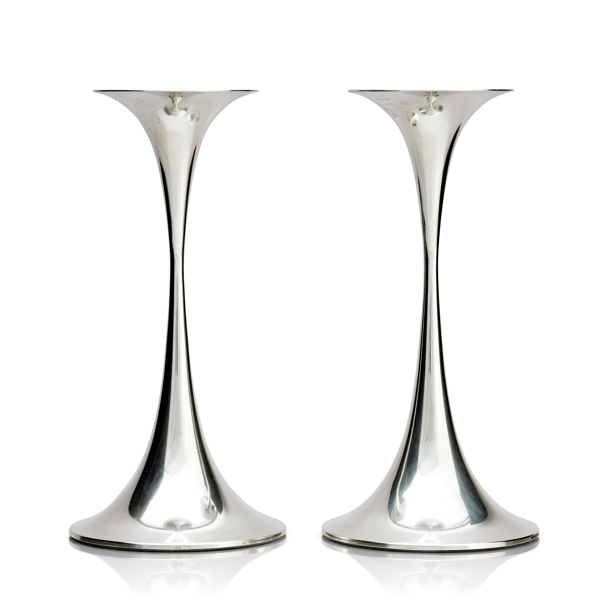 Tapio Wirkkala, ljusstakar, ett par, silver, "Trumpetti", Tavastehus, Finland 2002.