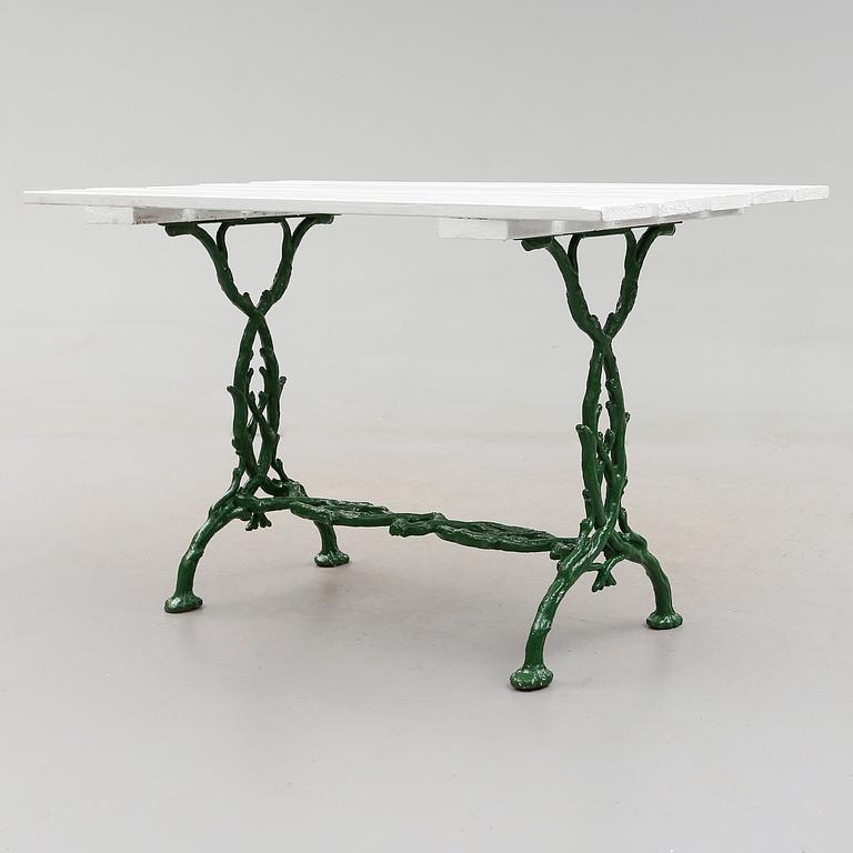 TRÄDGÅRDSBORD, 1900-talets första hälft.