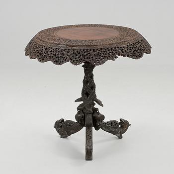 BORD, orientaliskt, 1800-tal.
