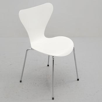 STOLAR, 4 st, "Sjuan", Arne Jacobsen, Fritz Hansen, Danmark, 2005.