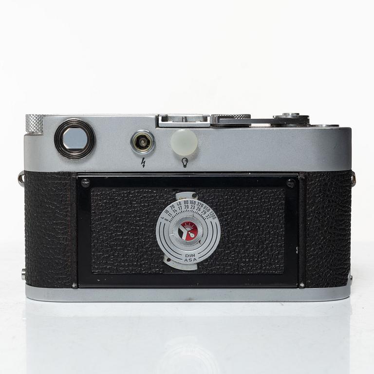 Leica, M3 no. 1001185, 1960.