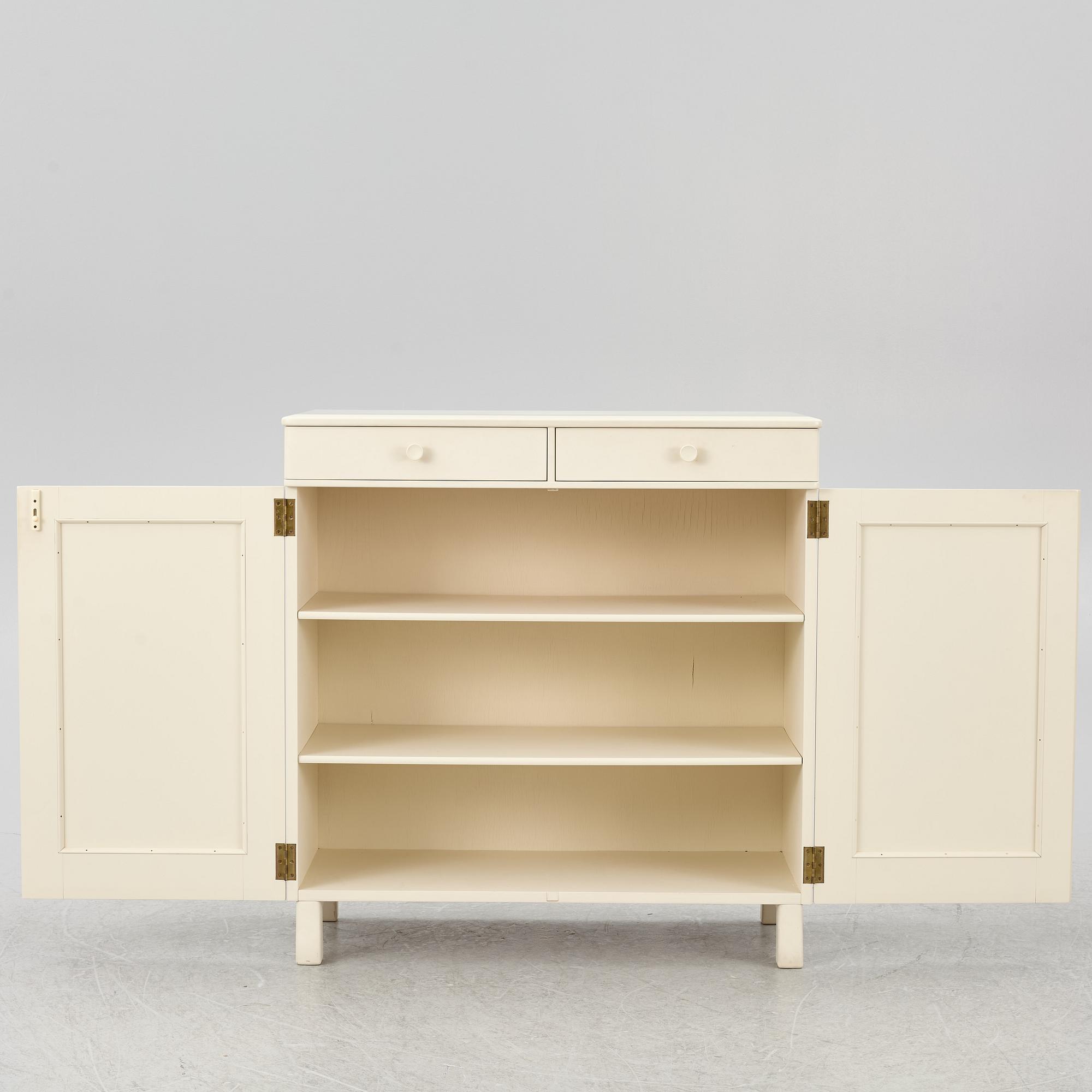 Carl Malmsten, skänk, "Talavid", Waggeryds möbelfabrik AB, 1900-talets andra hälft.