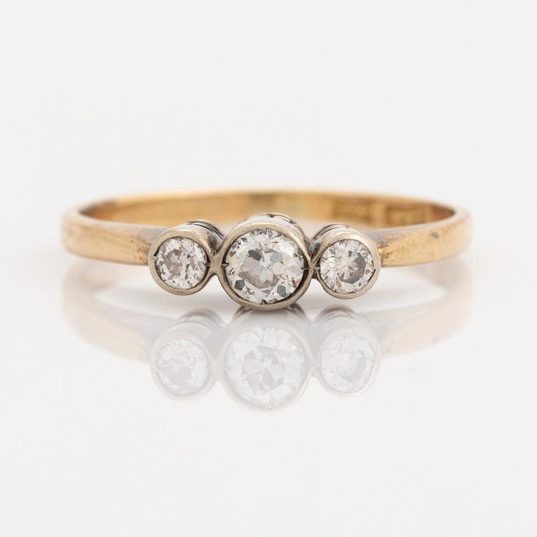 Three old cut diamond ring.