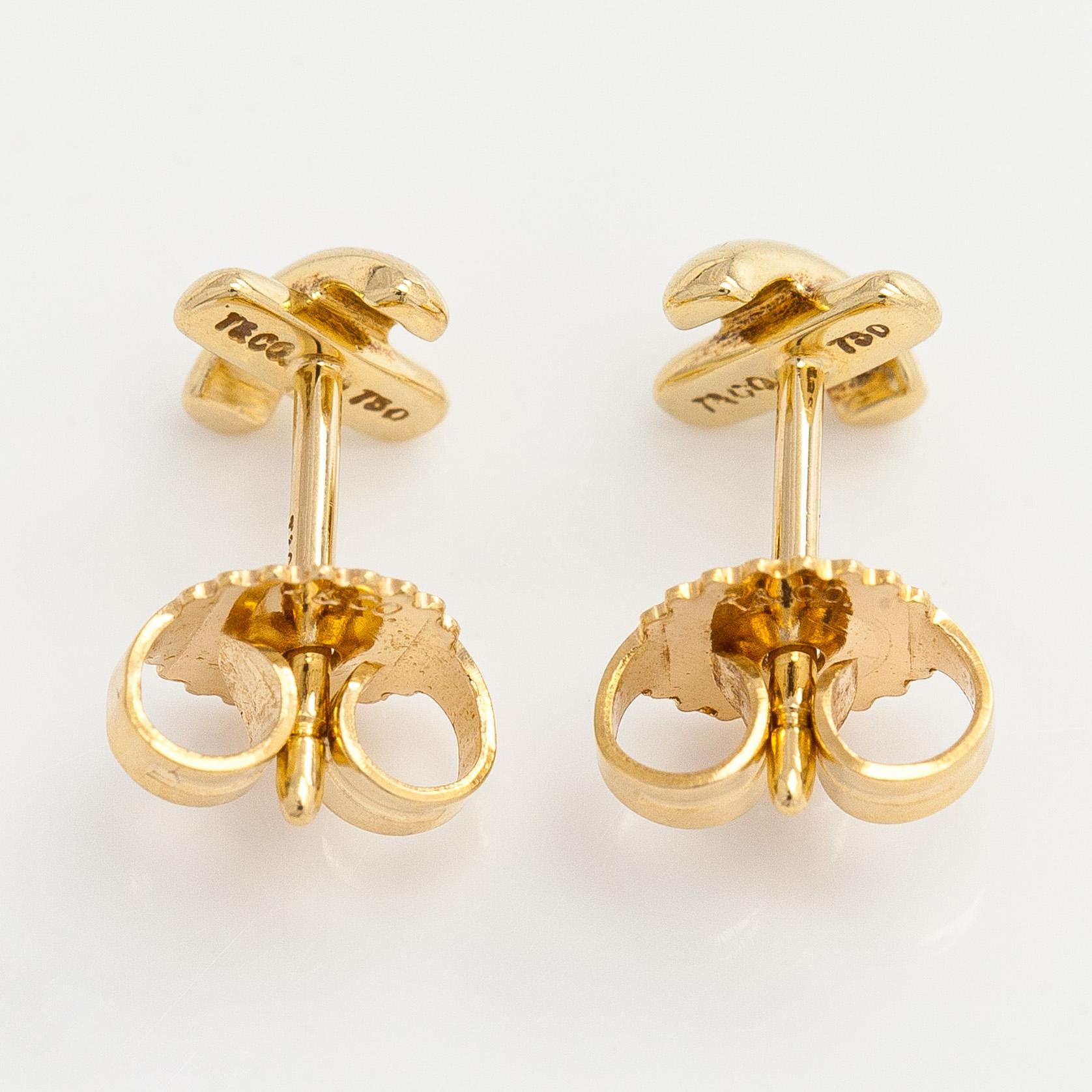 Tiffany & Co, korvakorut, "Cross Stitch", 18K kultaa.