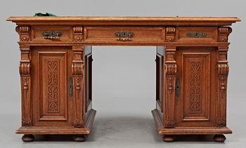 SKRIVBORD, nyrenässans, 1800-talets slut.