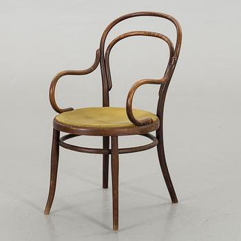 A BENTWOOD CHAIR FROM EARLY 20TH CENTURY,