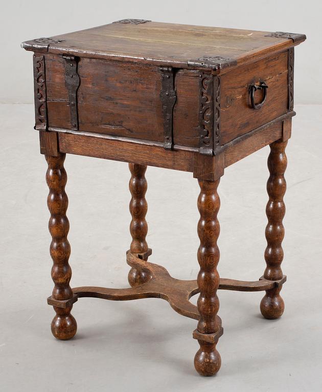 NATTLÅDA, barock, 1700.tal.