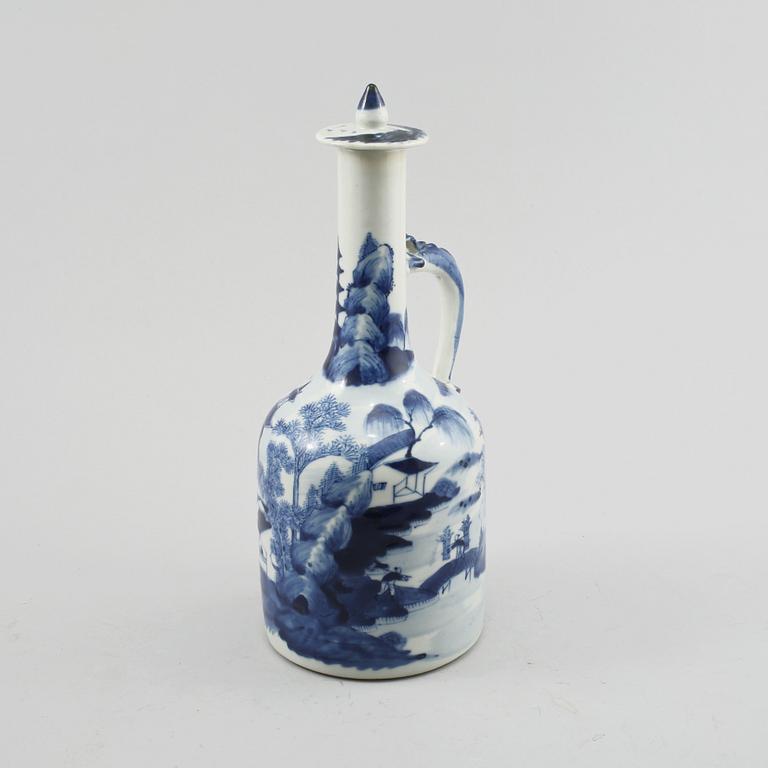 KANNA, porslin, Kina, 1900-talets andra hälft/modern tillverkning.