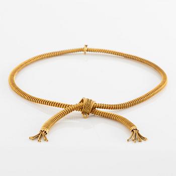 Necklace 18K gold, likely 19th century.