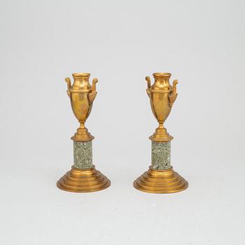 Casoletter, ett par, mässing, Skultuna, omkring 1900.