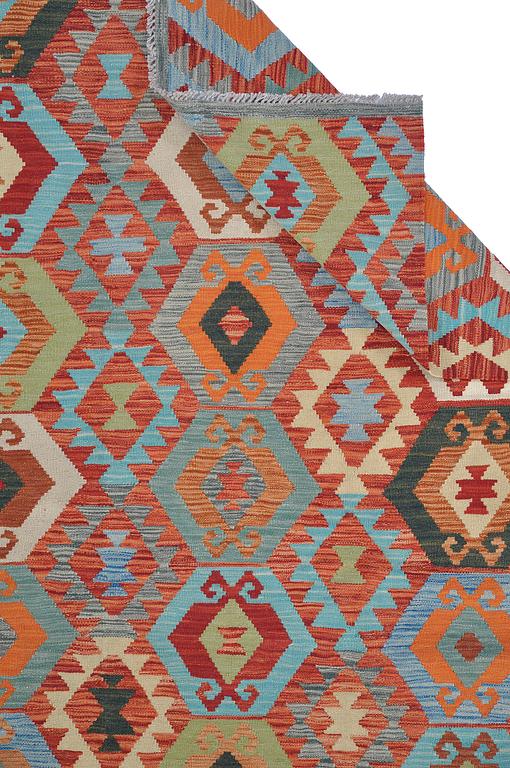 A CARPET, kIlim, ca 291 x 196 cm.