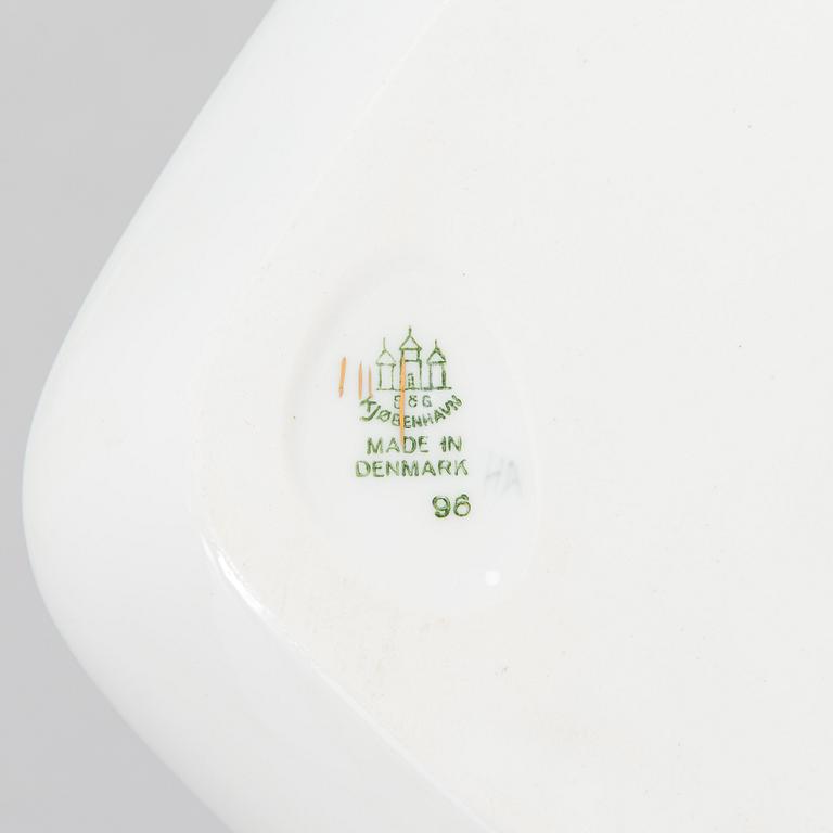 Servis, ca 117 delar, porslin, "Måsen", Bing & Gröndahl, Köpenhamn.