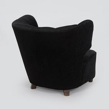 mid-20th century armchair.