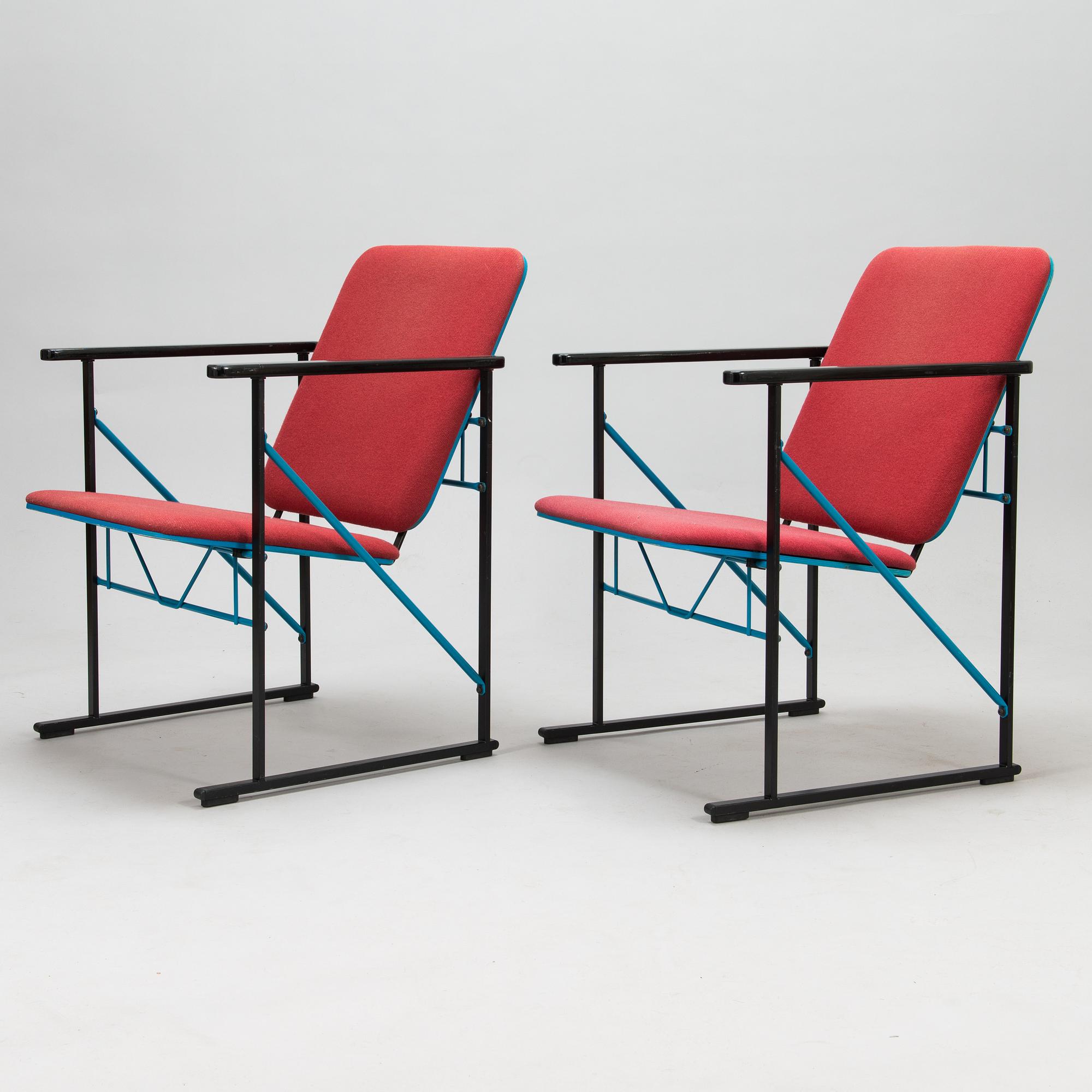 A pair of 1980s A500-series Armchairs and an ottoman by Yrjö Kukkapuro, Avarte, Finland.
