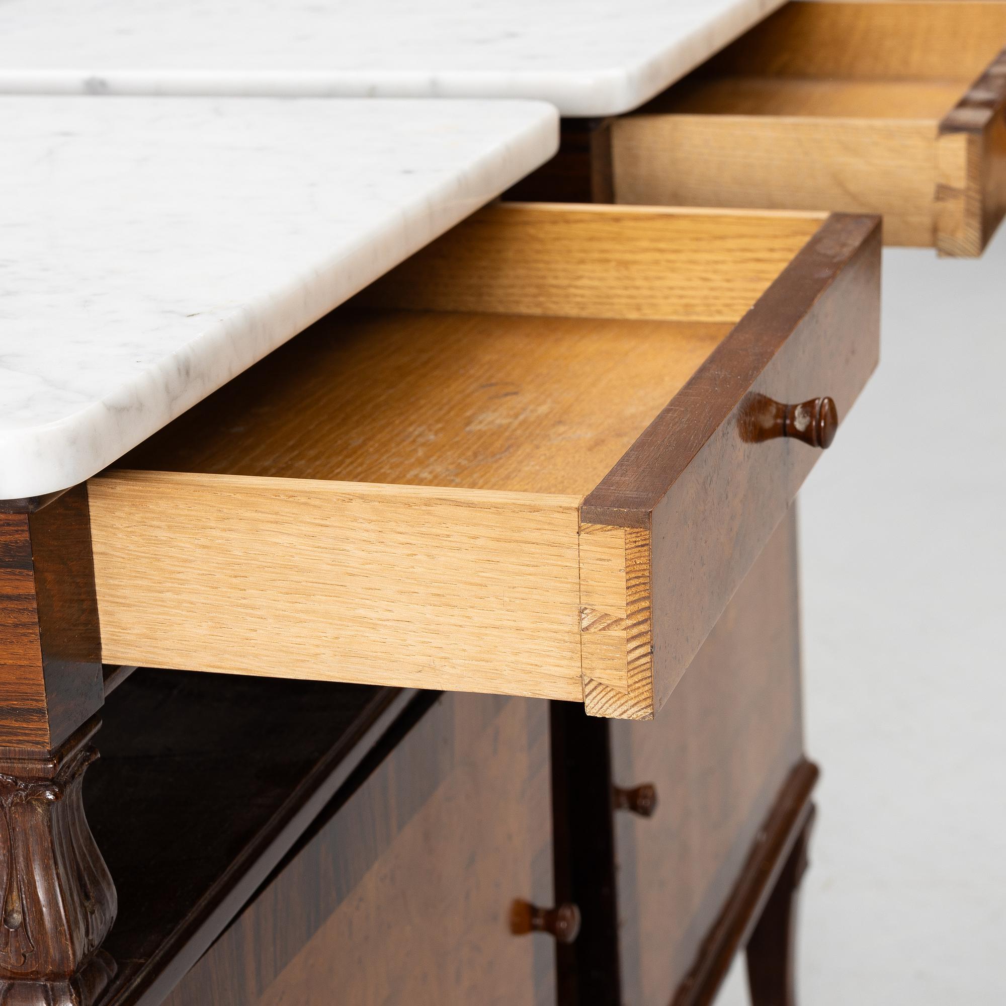 Sängbord, ett par, 1920-30-tal.