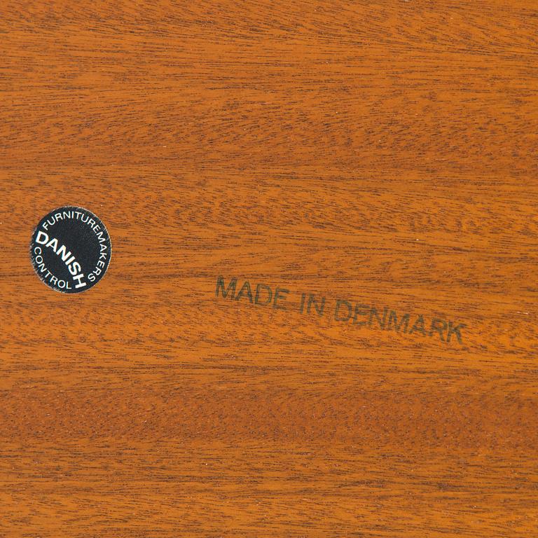 Baaripöytä, valmistaja Randers Møbelfabrik, Tanska 1960-luku.