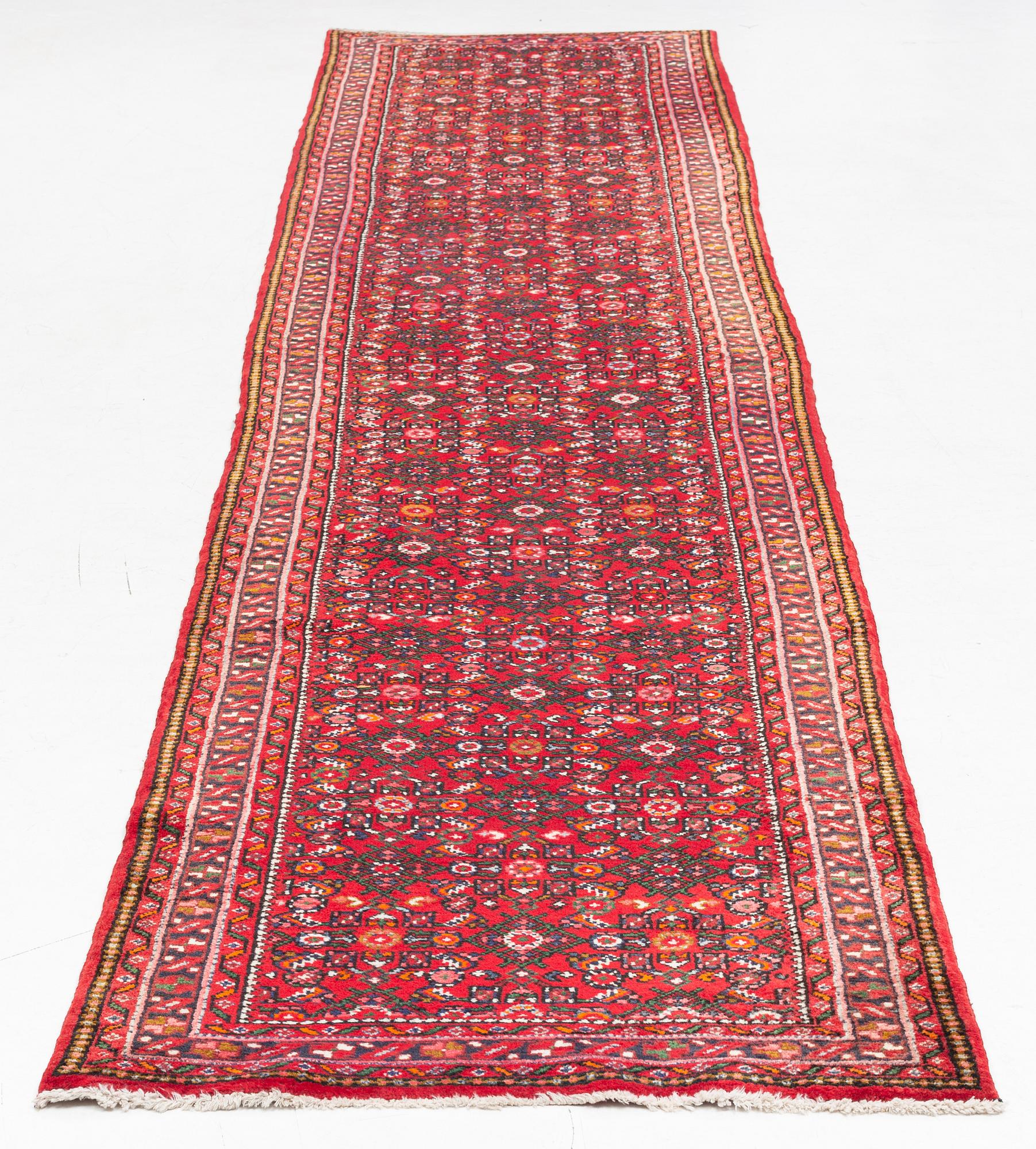 Gallerimatta, Hosseinabad, ca 410 x 85 cm.