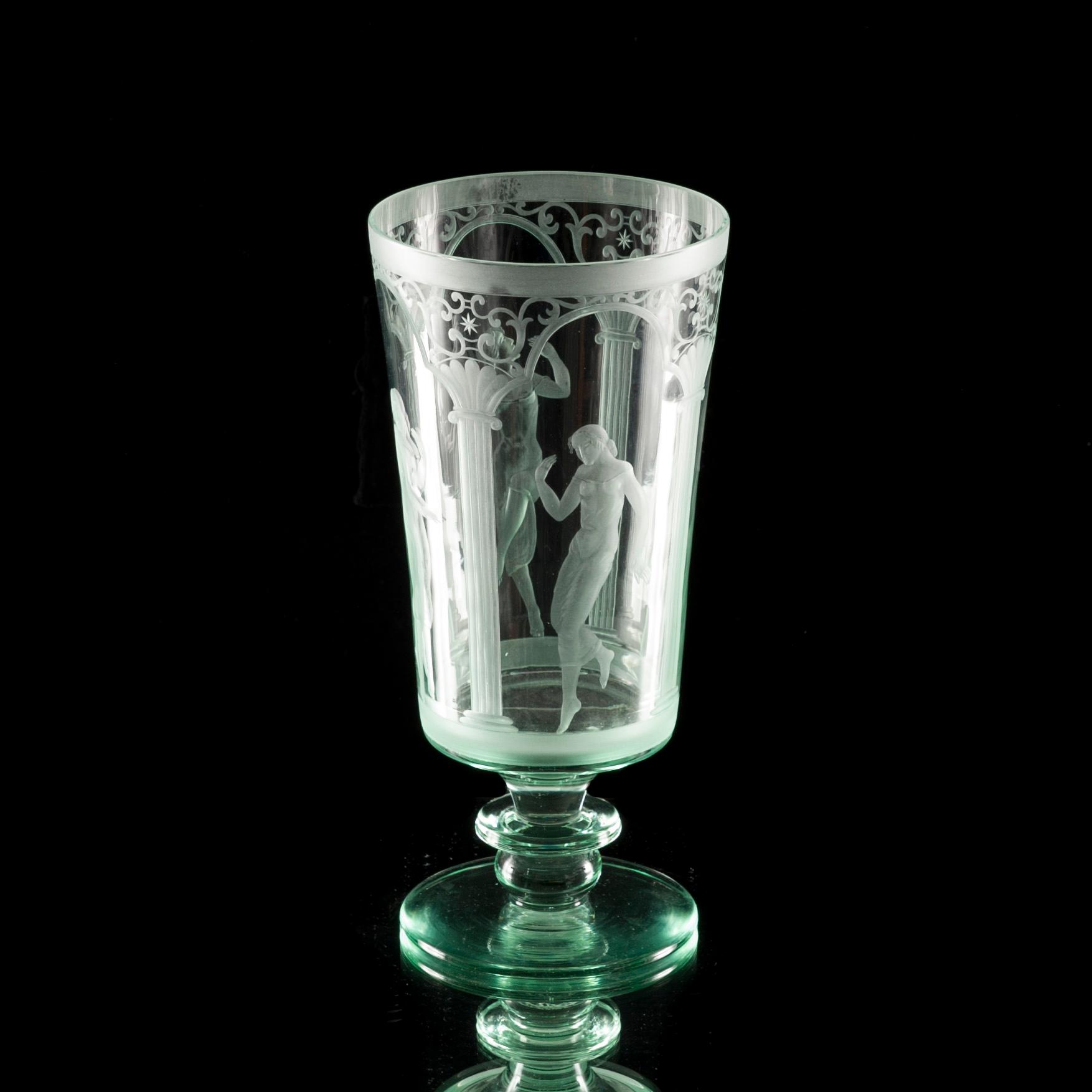 SKÅL, glas, Riihimäen Lasi, gravering möjligen Teodor Käppi, 1930-tal.
