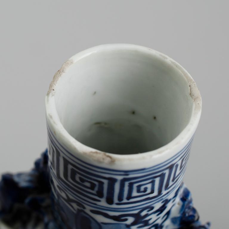 PILGRIMSFLASKA, porslin, Kina, sannolikt 1800-tal.