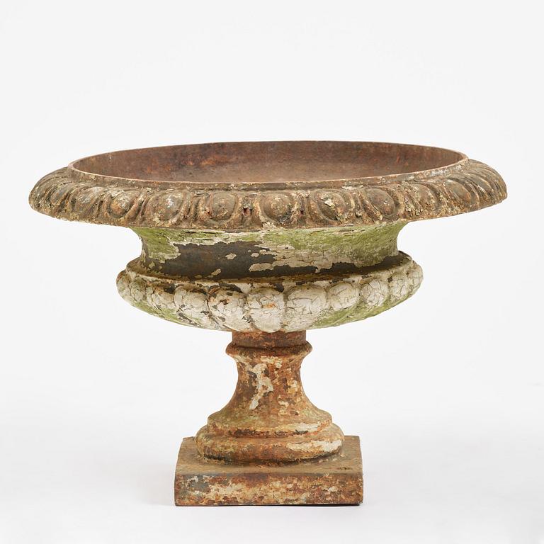 A Swedish cast-iron garden urn, late 19th century.