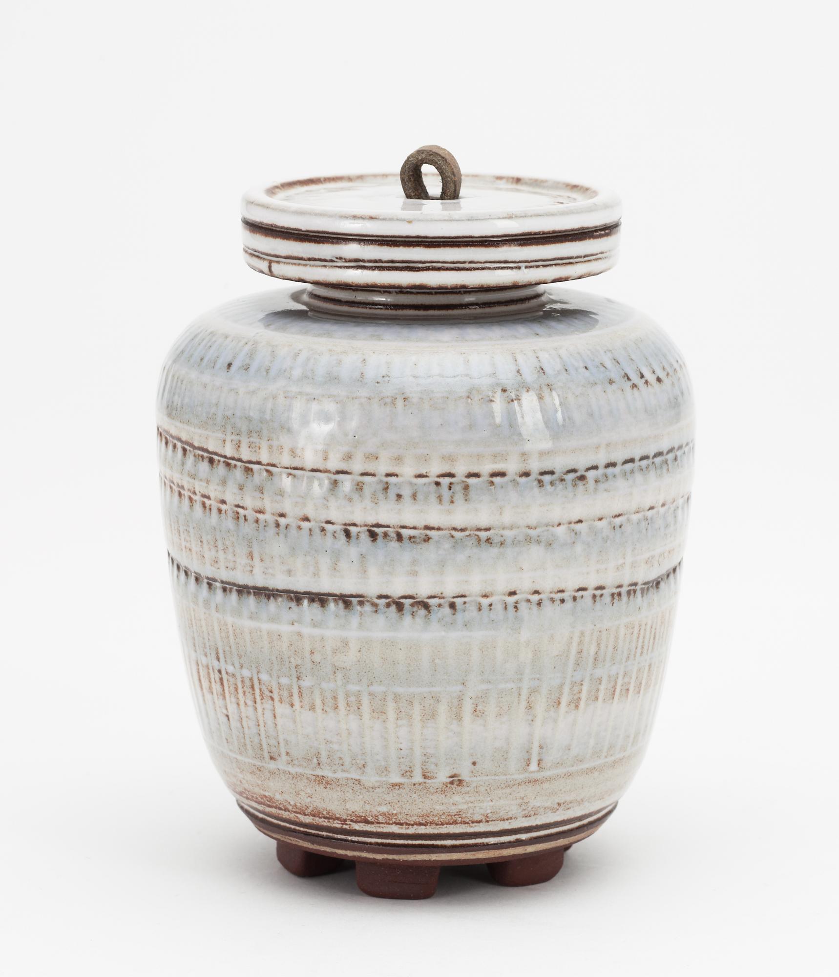 A Wilhelm Kåge 'Farsta' stoneware lidded urn, Gustavsberg studio 1959.