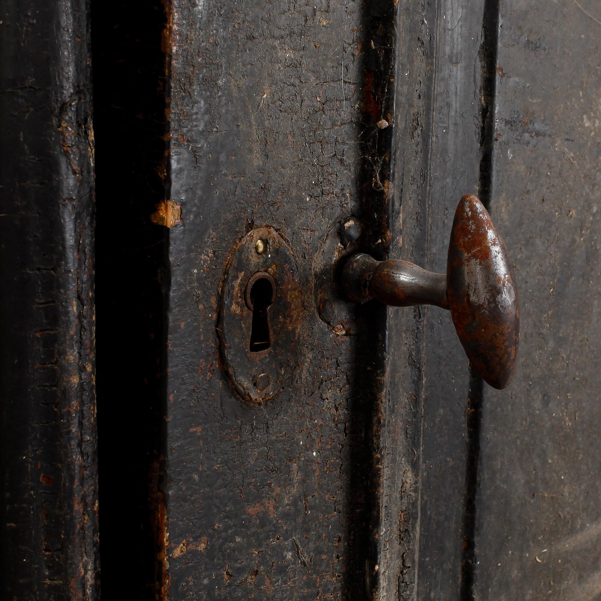 DÖRRAR, ett par, 1800-talets första hälft.