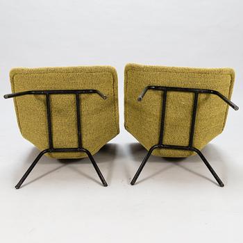 CARL GUSTAF HIORT AF ORNÄS, a pair of 'Leaf' easychairs, manufacturer Puunveisto Oy - Träsnideri Ab, mid-20th century.