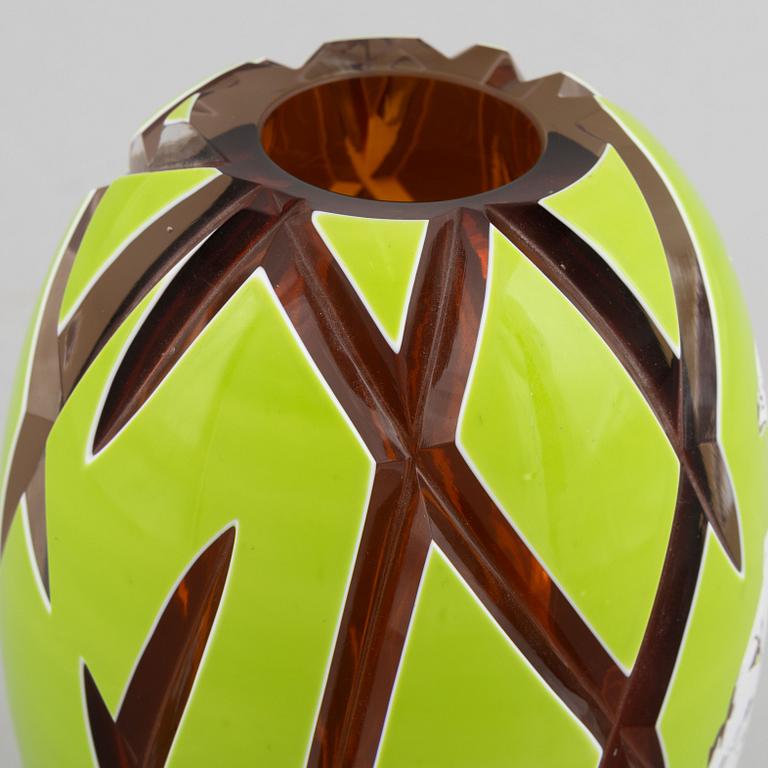 Olle Brozén, a glass vase, dated 2019.