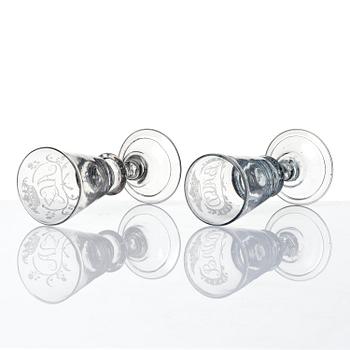 Glas, två stycken, 1700-tal.