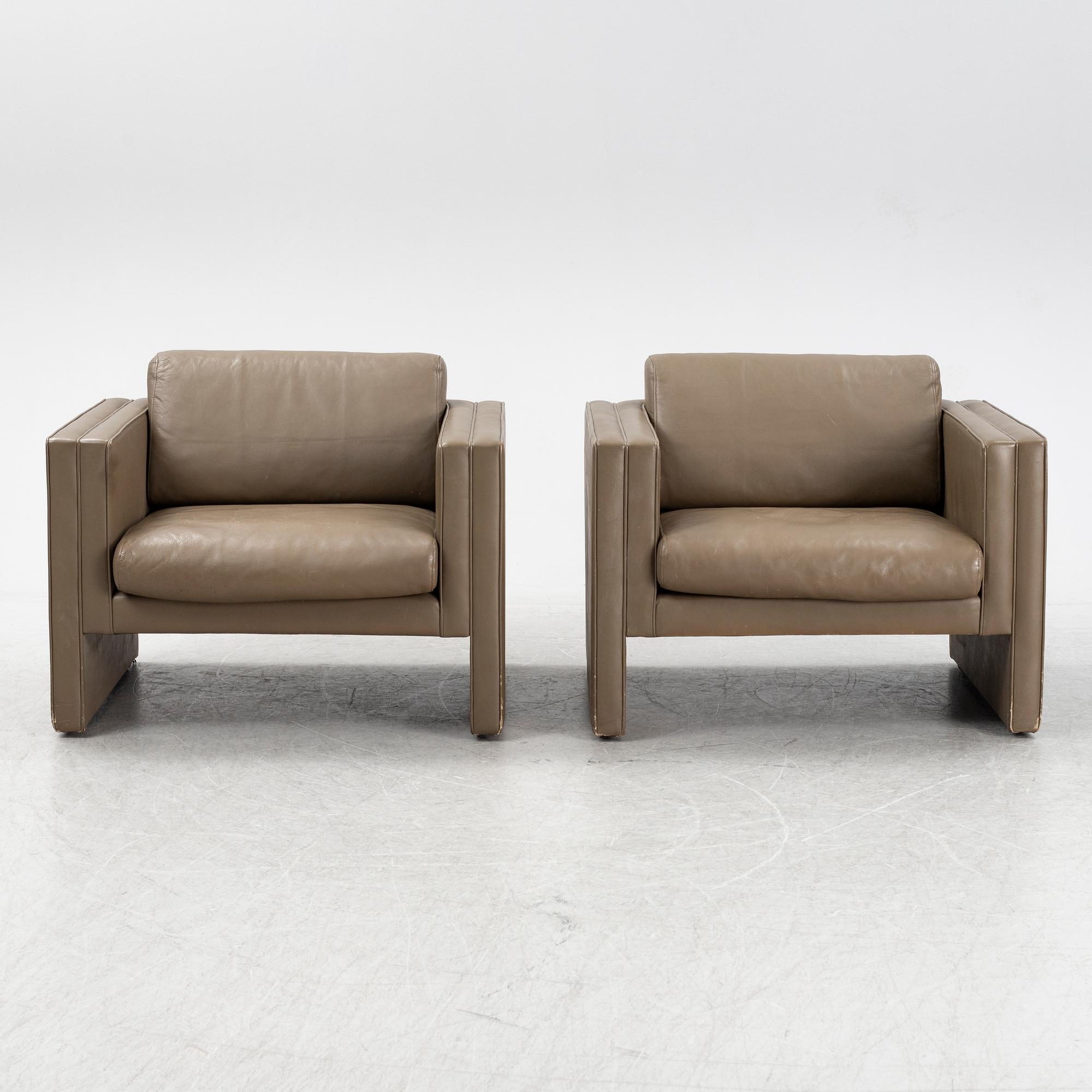 Jürgen Lange,  a pair of 'Studio' leather lounge chairs from Walter Knoll, Germany.