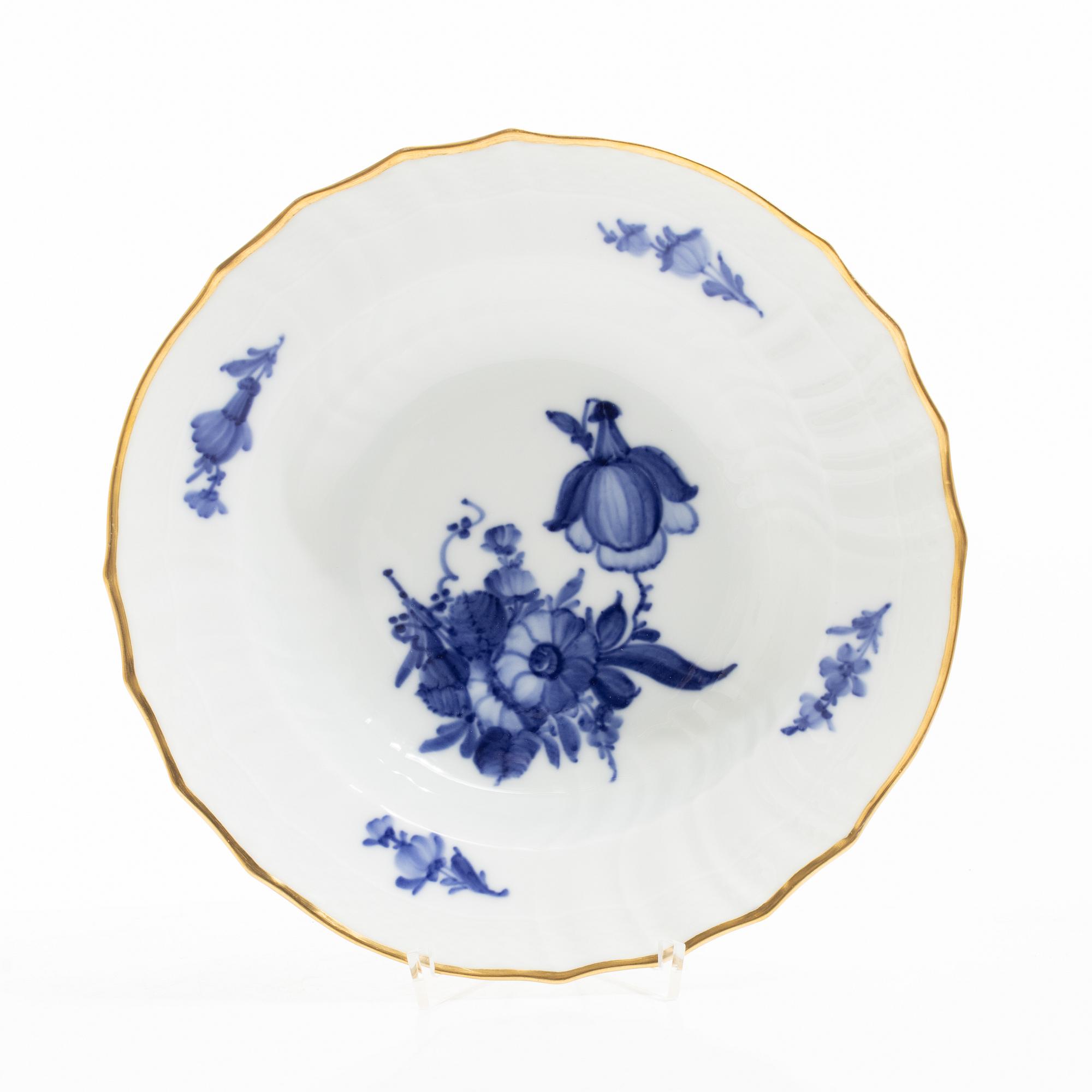 Royal Copenhagen, A 'Blue Flower' 31-piece dinner service, Denmark.
