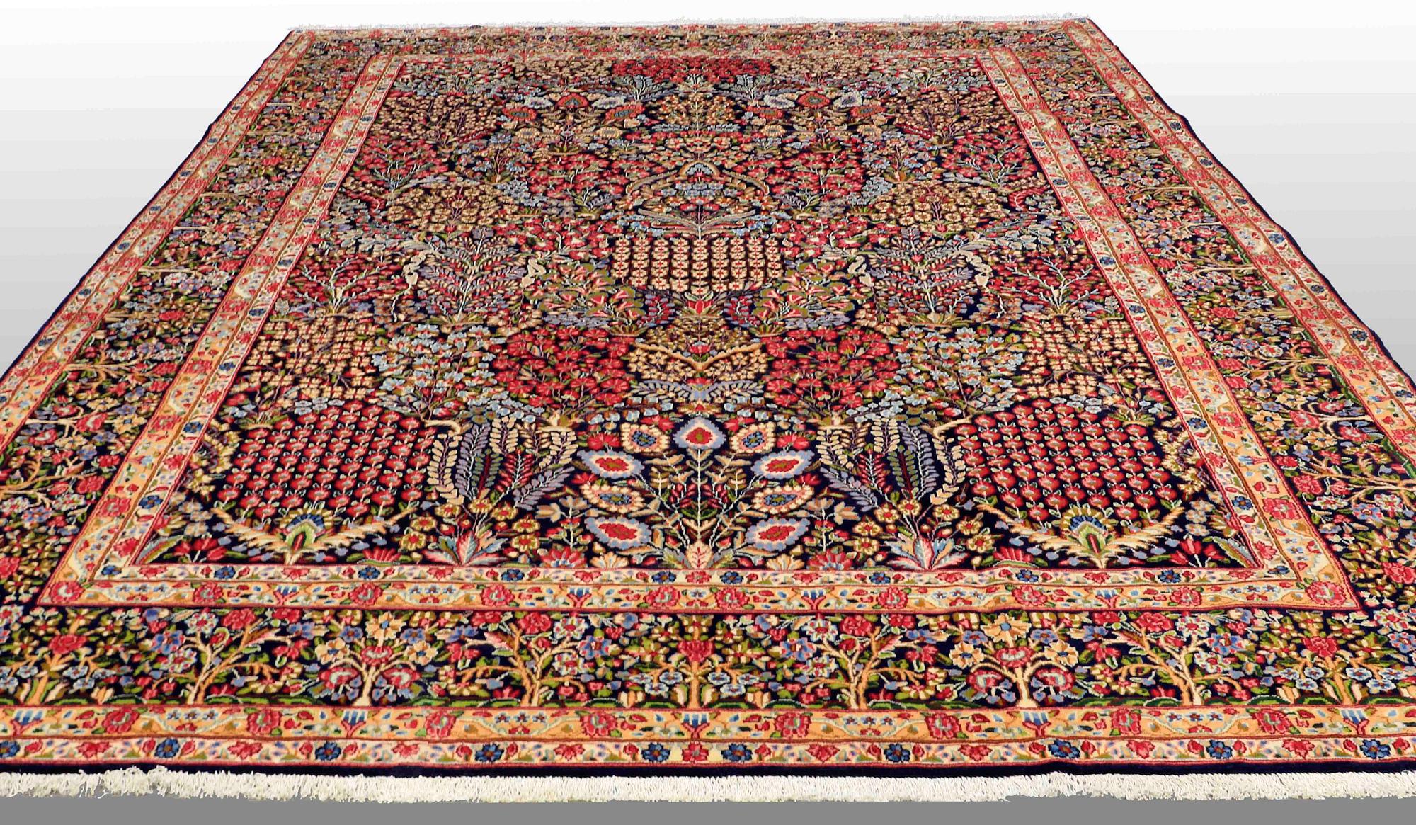 A CARPET, Kerman, ca 410 x 300 cm.