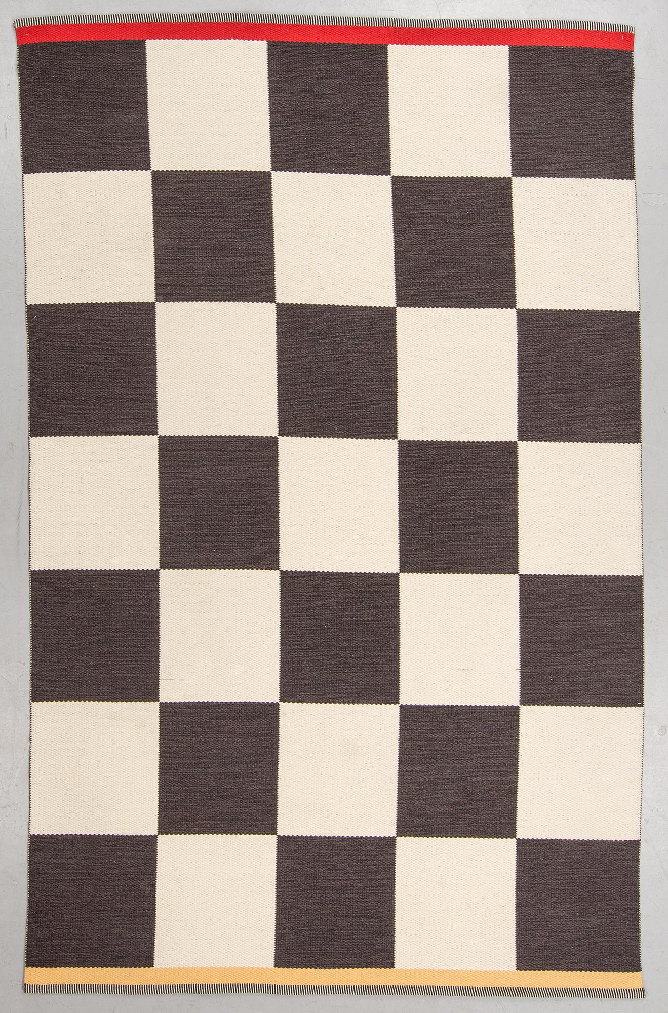 Gunilla Lagerhem Ullberg, matta, maskinvävd, "Arkad Checkerboard", ca 298 x 190  cm, Kasthall.