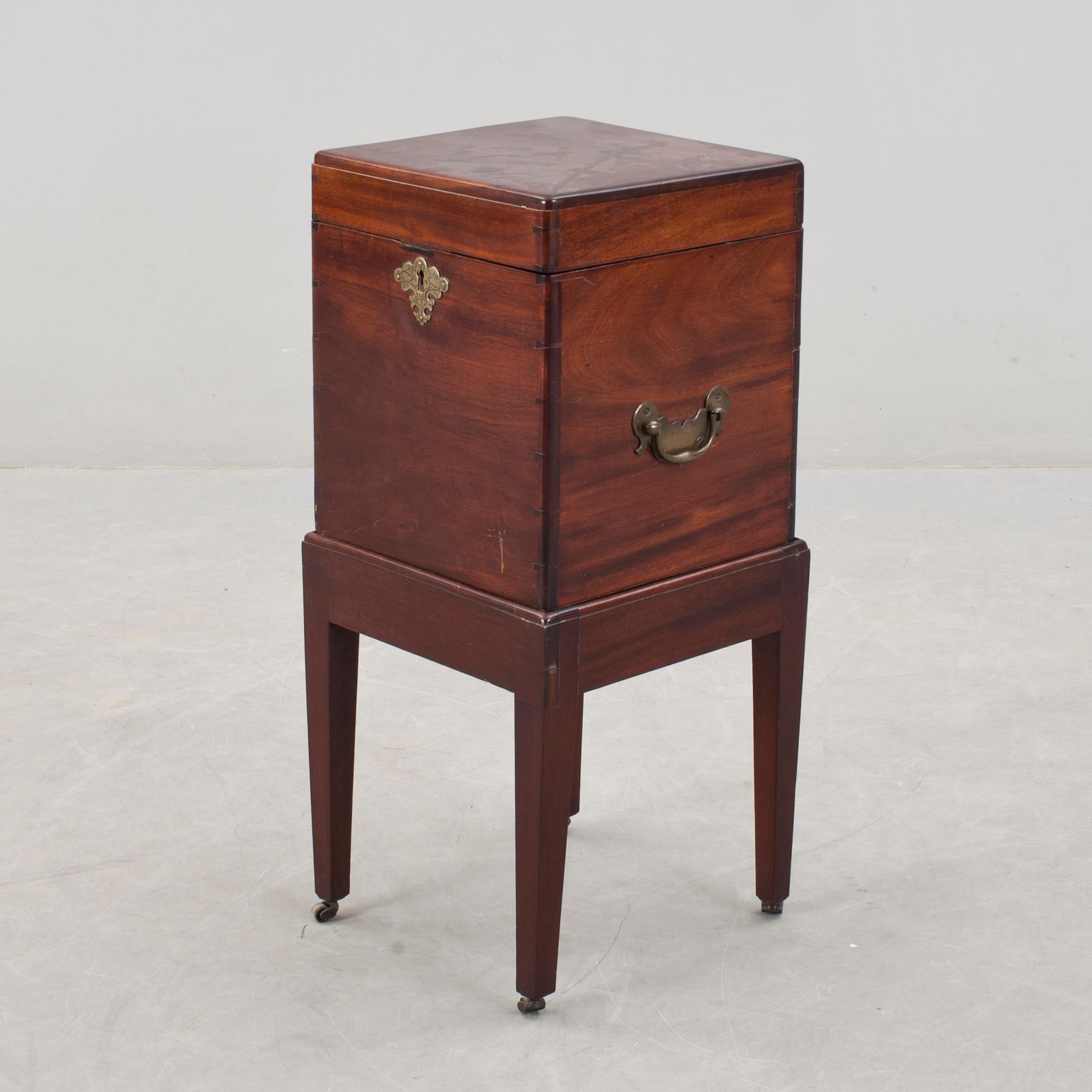 VINSCHATULL, 1800-tal.