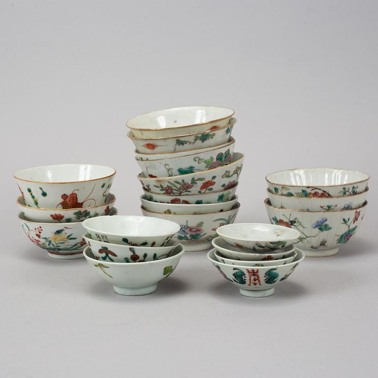 A set of 18 Chinese bowls, and 3 covers, China, late Qing and early 20th Century.