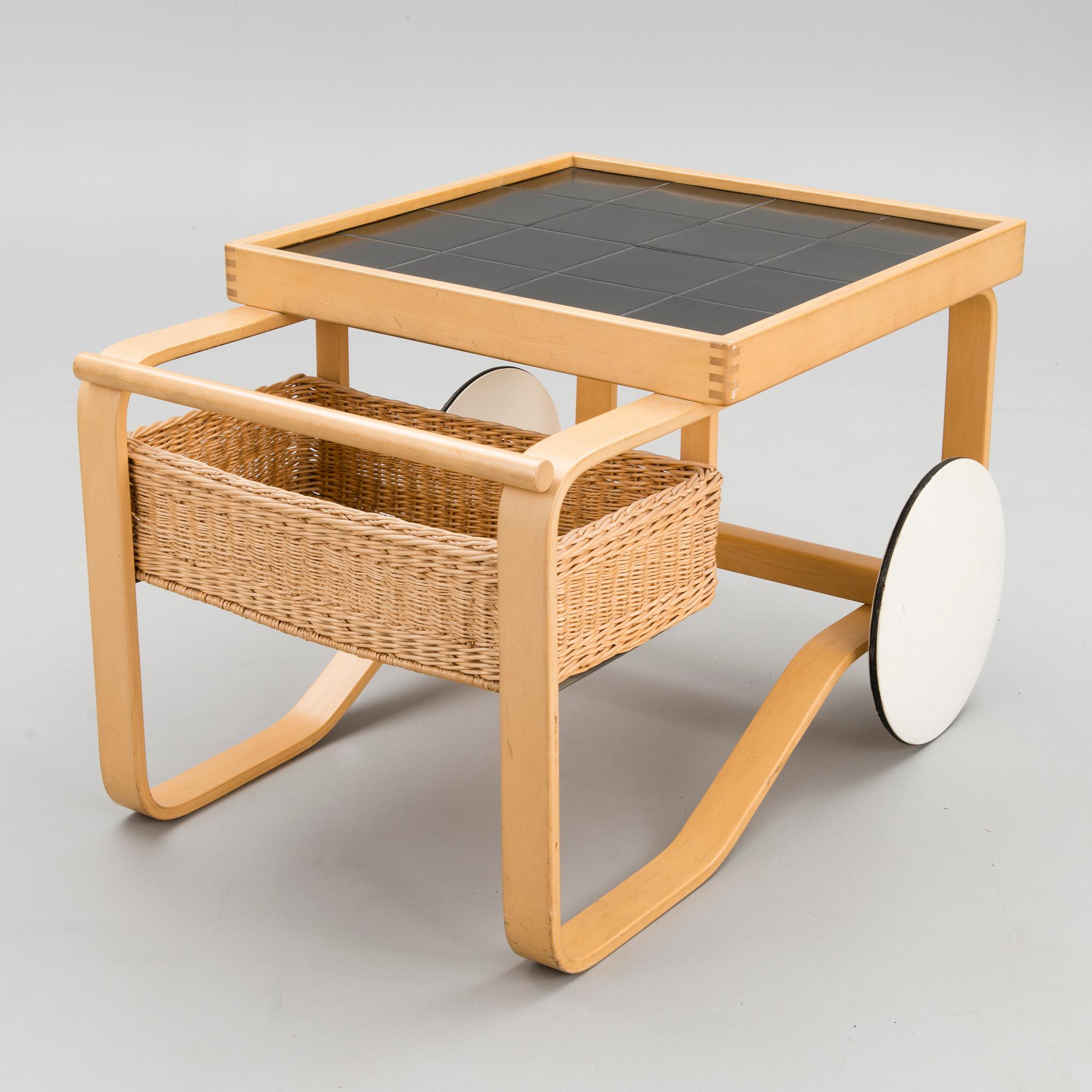 ALVAR AALTO, tarjoiluvaunu, malli 900, Artek 1960-luku.