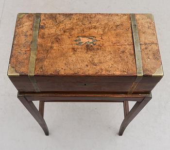 SKRIVSCHATULL, England, 1800-talets mitt.